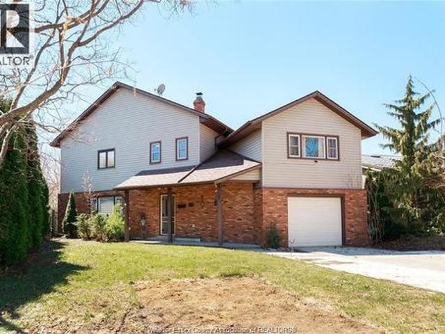 House for sale in Chatham–kent, Ontario