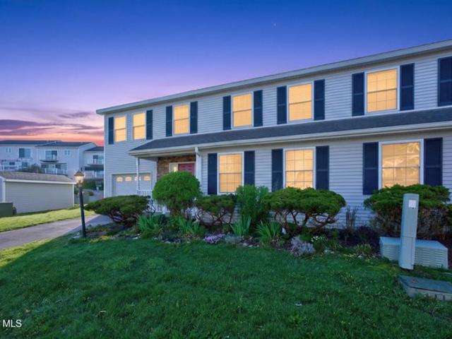 Townhouse for sale in Hudson, New York