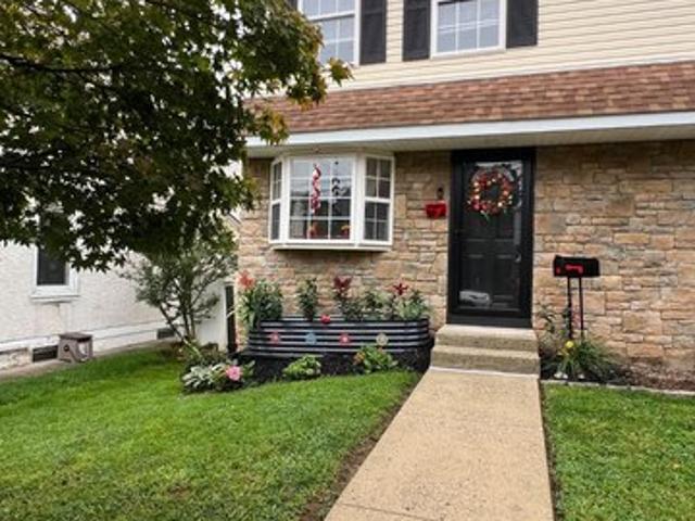 Townhouse for sale in Bridgeport, Pennsylvania
