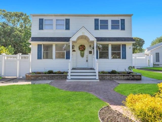 House for sale in Centereach, New York