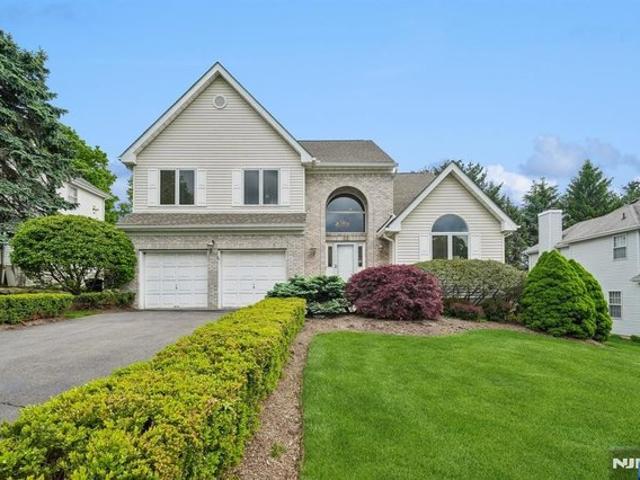 House for sale in Mahwah, New Jersey