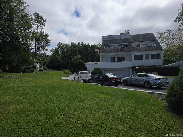 House for sale in Mount Sinai, Town of Brookhaven