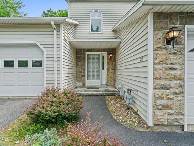 Townhouse for sale in Albany, New York