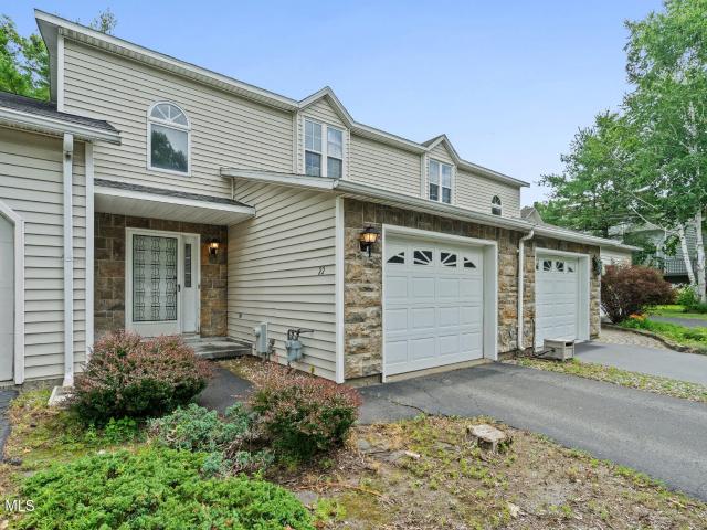 Townhouse for sale in Albany, New York