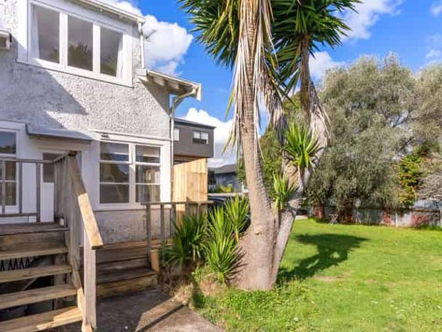 House for rent in Three Kings, Oroua County