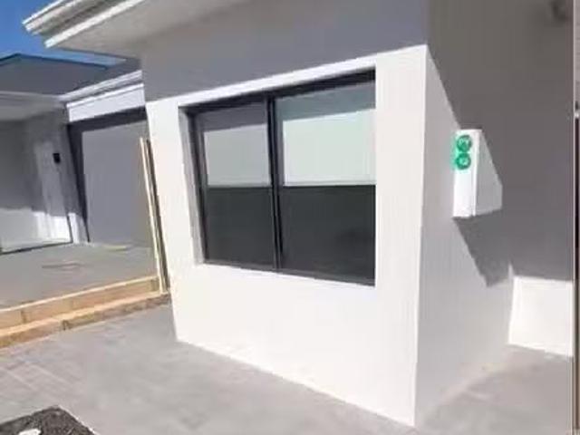 House for rent in Greenfields