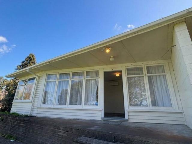 Apartment for rent in Point England, Maungakiekie-Tāmaki