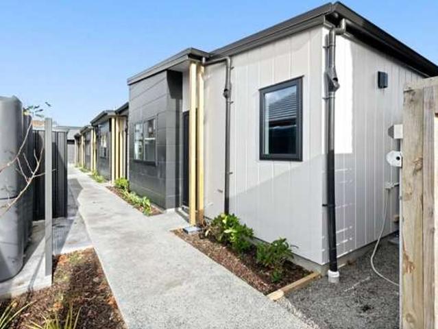 Townhouse for rent in Pauatahanui, Wellington