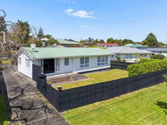 House for sale in Papakura