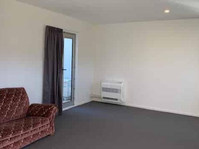 Townhouse for rent in Heathcote, Canterbury