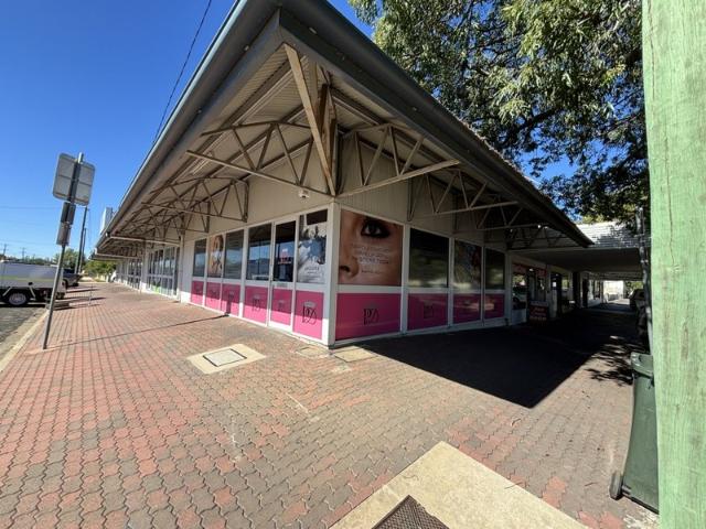 Office for rent in Roma, Queensland