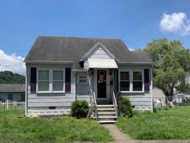 House for sale in Dunbar, West Virginia
