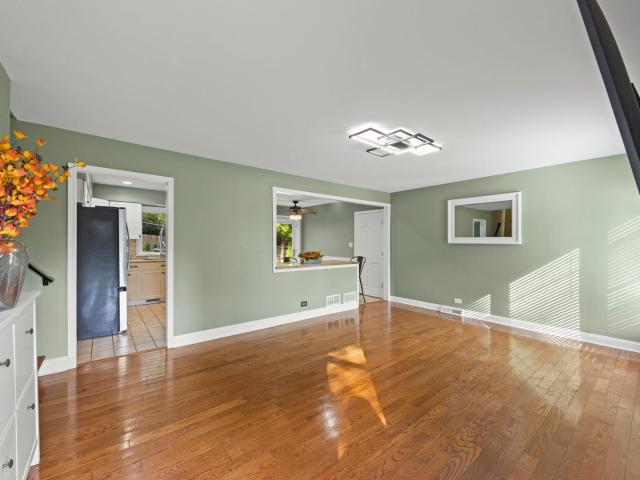 House for sale in Glen Ellyn, Illinois