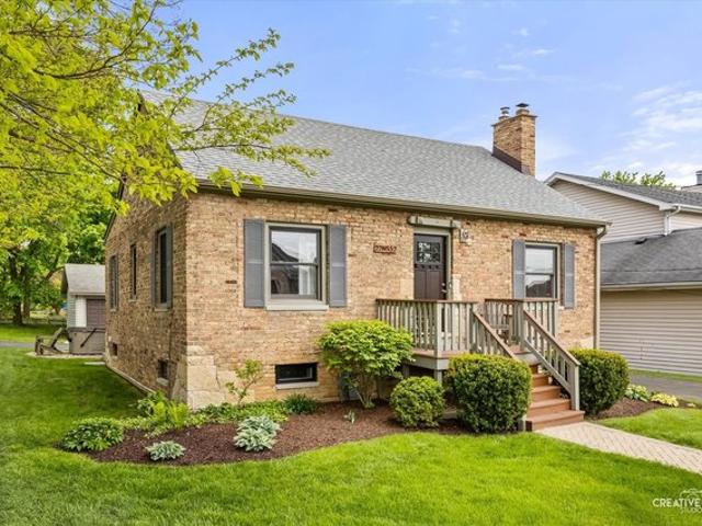 House for sale in Glen Ellyn, Illinois