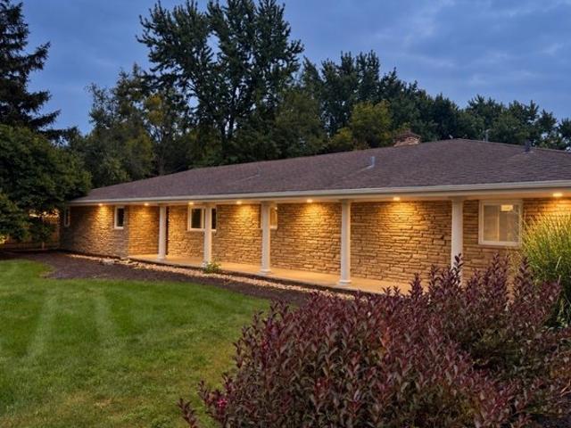 House for sale in Glen Ellyn, Illinois