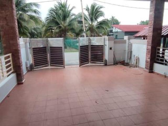 Terraced House for sale in Malaka