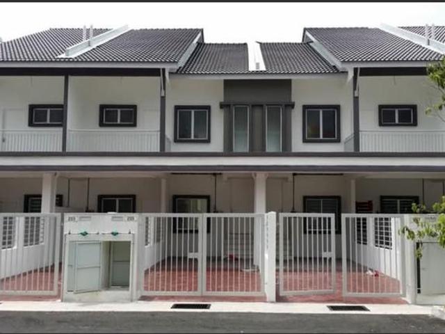 Townhouse for sale in Petaling, Subang Jaya
