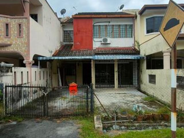 Terraced House for sale in Langat, Selangor