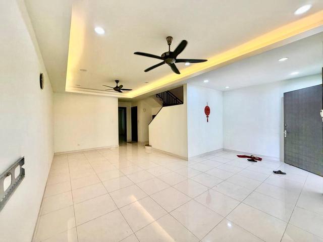 Terraced House for sale in Alam Impian, Selangor
