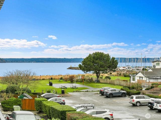 Condo for sale in Washington
