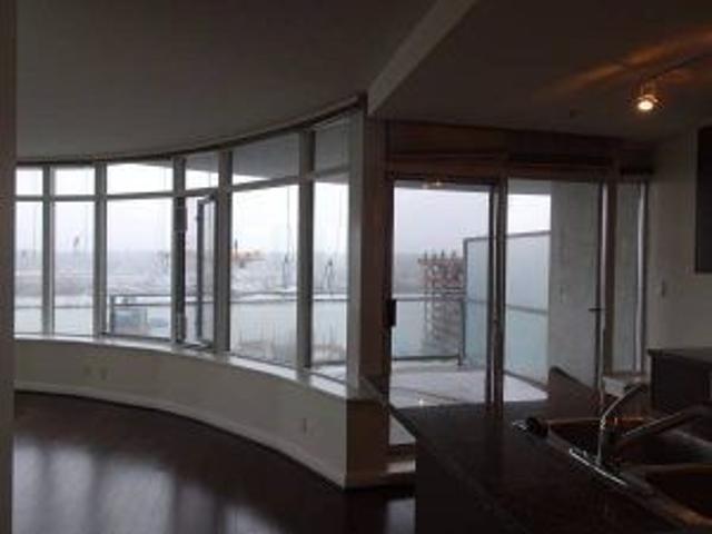 Apartment for rent in Surrey, British Columbia