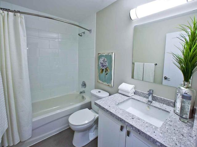 Apartment for rent in Bronte Village, Oakville