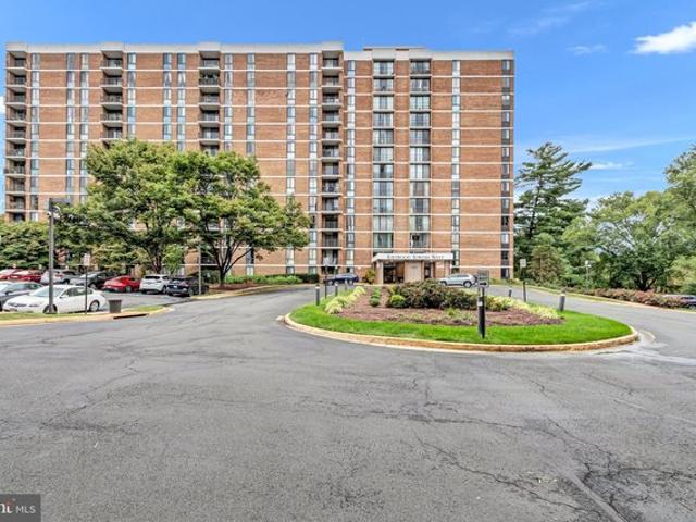 Condo for sale in Falls Church, Virginia