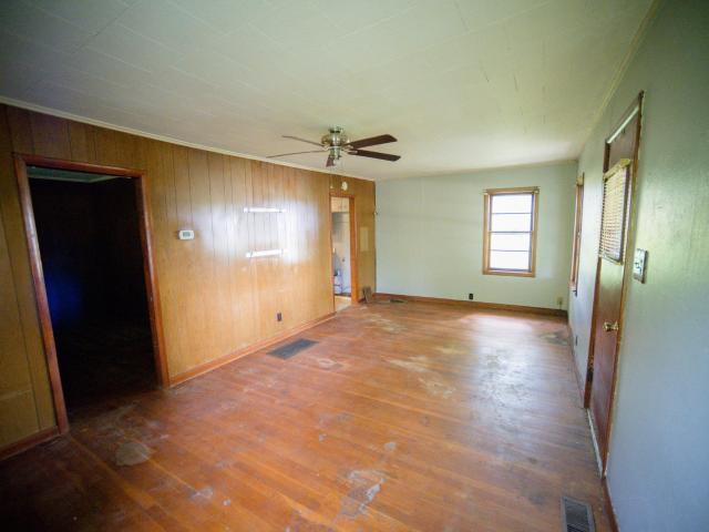 House for sale in Wheatland, Indiana