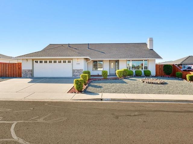 House for sale in Central Point, Jackson County