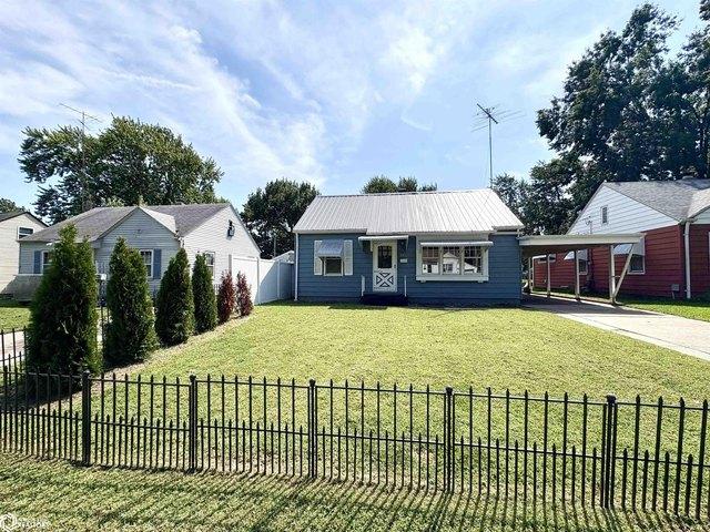 House for sale in Burlington, Iowa
