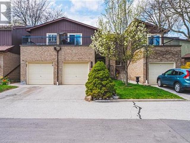 Townhouse for sale in Burlington