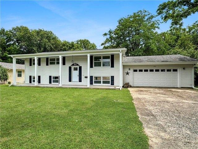 House for sale in Charleston, Illinois