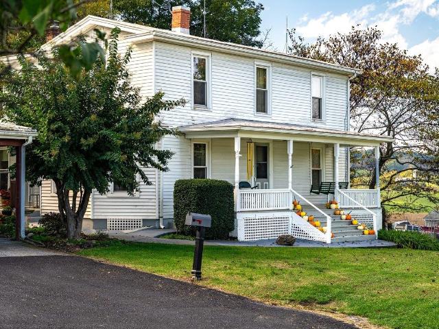 House for sale in Broadway, Rockingham County