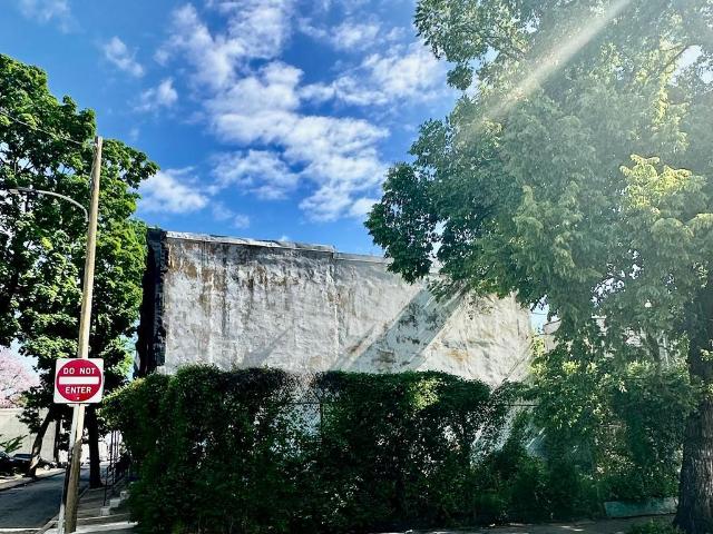 Land for sale in Philadelphia, Pennsylvania