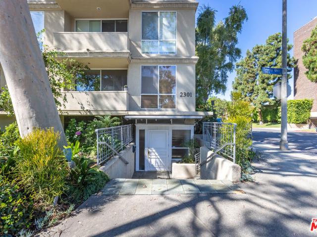 Property for rent in Canoga Park, California