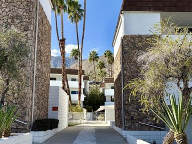 Condo for sale in Palm Springs, California