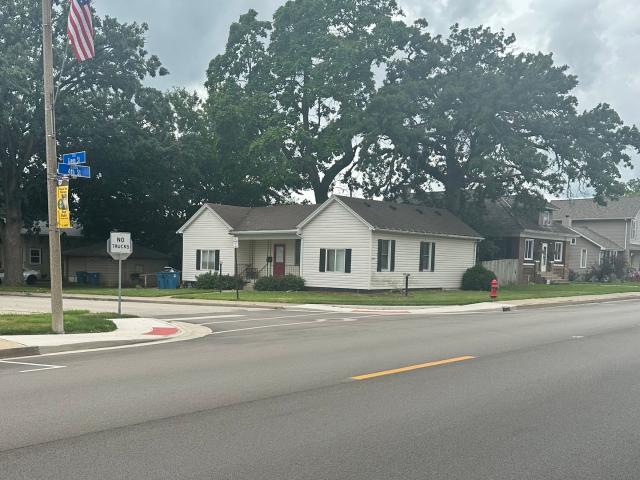 House for sale in Peru, Illinois