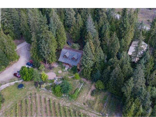 House for sale in Tappen, British Columbia