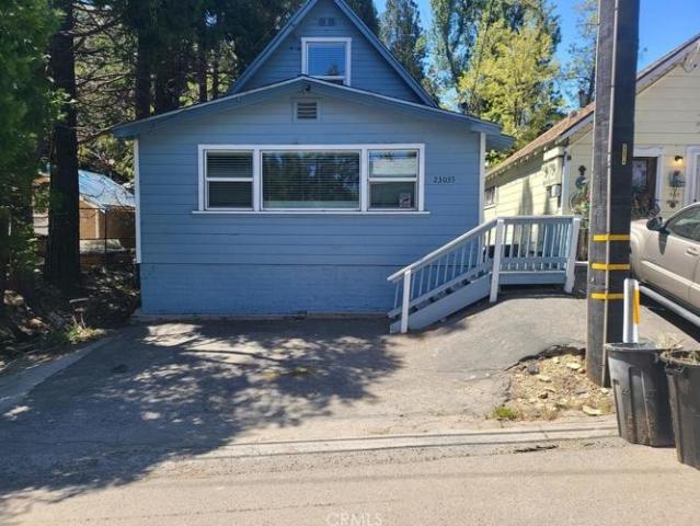 House for sale in Cedarpines Park, California