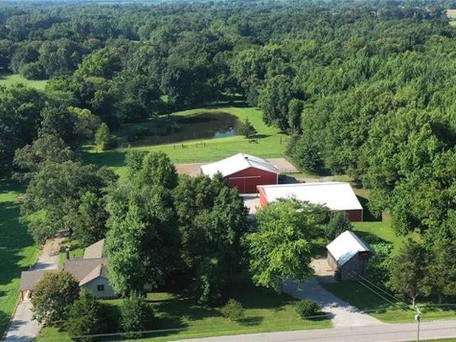 House for sale in Thompsonville, Illinois