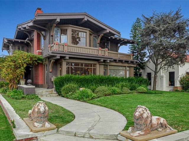 House for sale in Long Beach, California