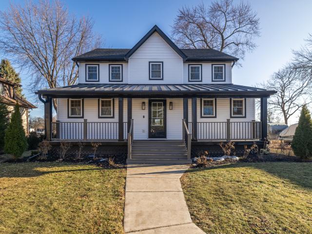 House for sale in Mchenry, Illinois