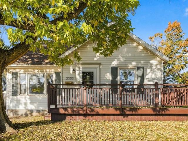 House for sale in Cedar Falls, Black Hawk County