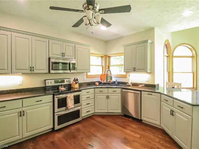 House for sale in Burbank, Wayne County