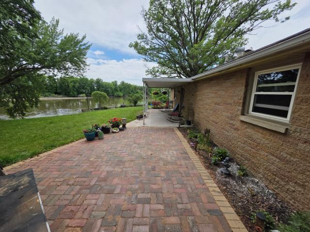 House for sale in Whiteside, Illinois