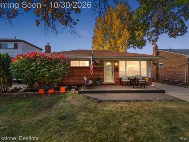 House for sale in Saint Clair Shores, Macomb County