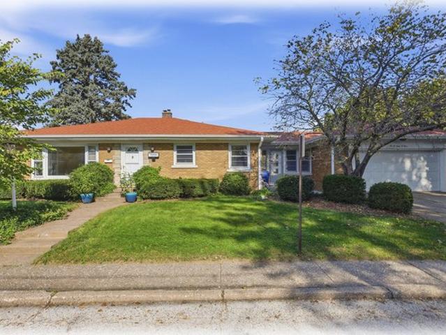 House for sale in Camp Mclellan, Davenport