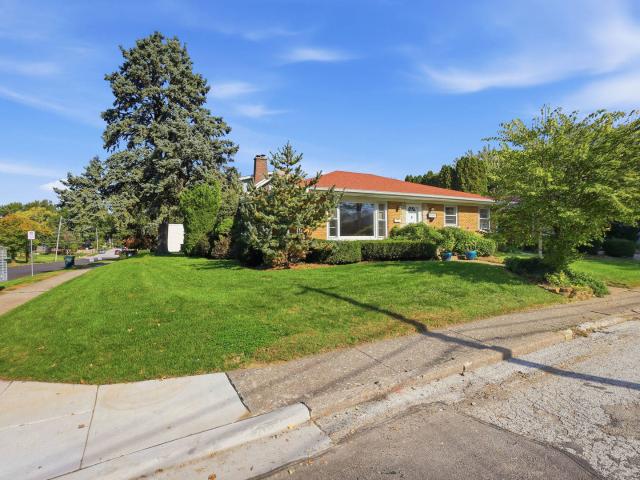 House for sale in Davenport, Scott County