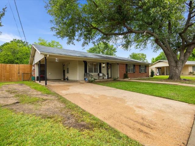 House for sale in Henderson, Texas