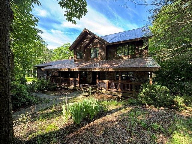 House for sale in Hidden Valley, Pennsylvania